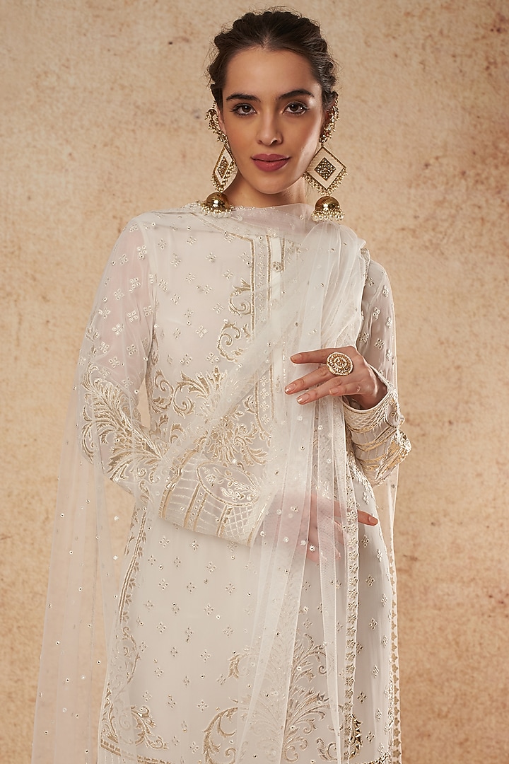 White Georgette Kurta Set With Foil Work by Falguni Shane Peacock India at Pernia's Pop Up Shop
